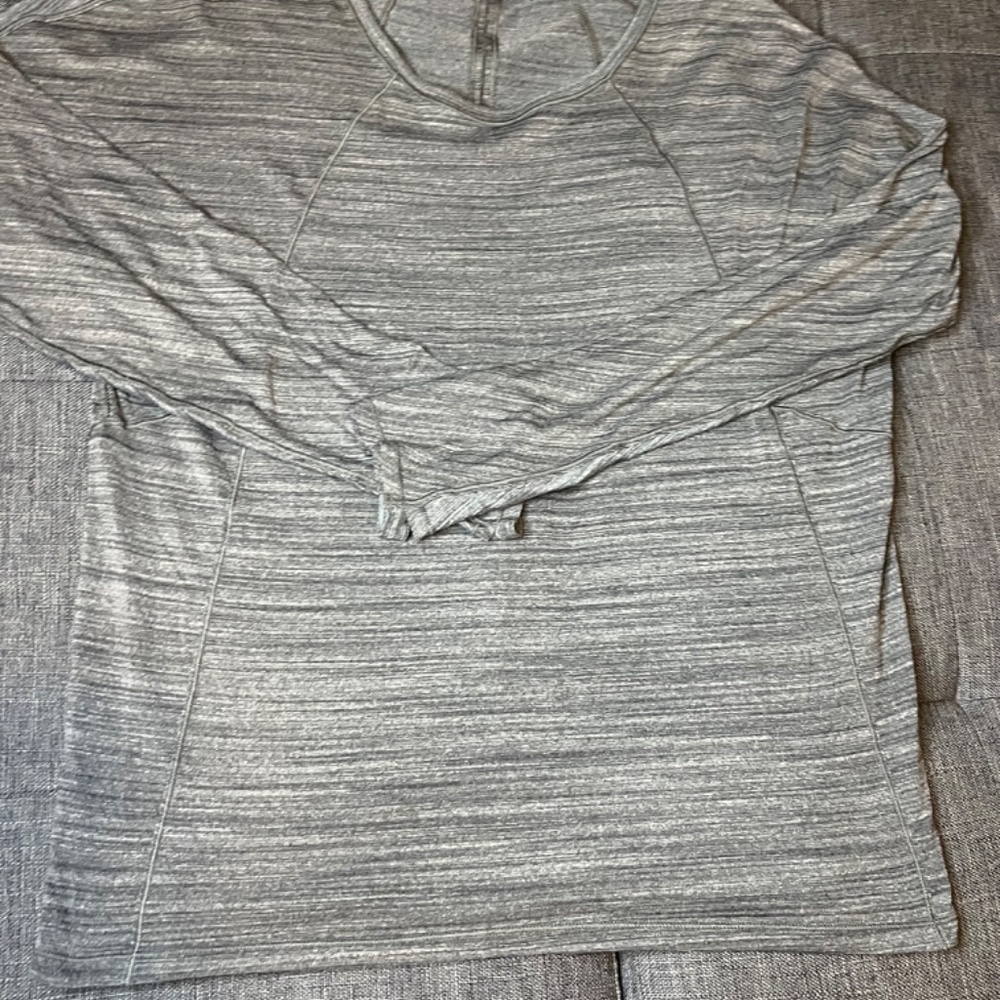 Lululemon Long Sleeve - Picture 3 of 3